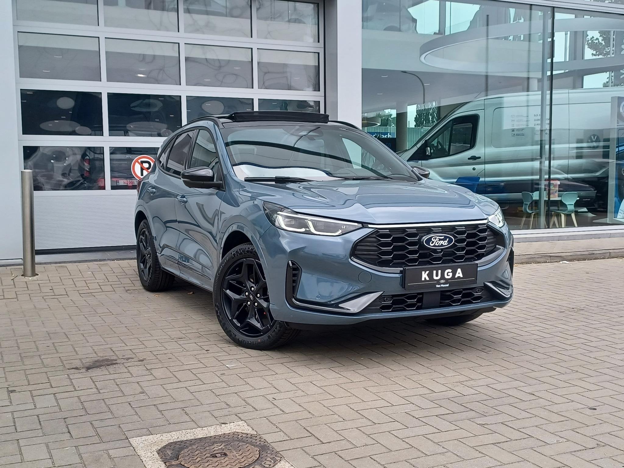Ford Kuga 2.5i PHEV Aut. 178kW Bluecruise Edition - Pano dak, Auto's, Stof, 4 cilinders, Blauw, Plug-in hybride
