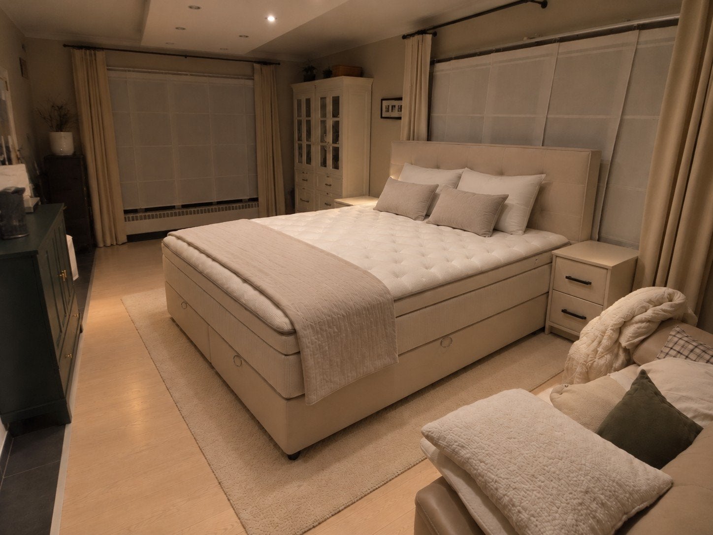 Luxe boxspring 180x200 incl. matras – 1 jaar oud!, Ophalen, Beige, Zo goed als nieuw, 200 cm