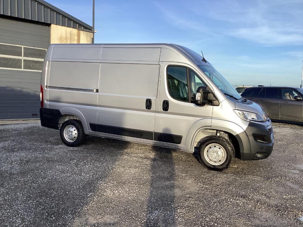 citroen jumper l2h2 140pk 2023 10km full/option 24950e ex, Autos, Argent ou Gris, Achat, Euro 6, Boîte manuelle