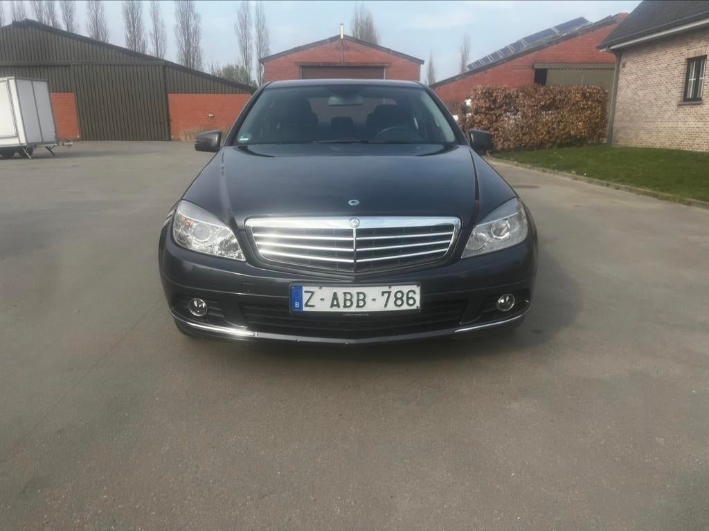 MERCEDES C180KOMPRESOR BENZINE AVANT-GARDE AUTOMATIK BY 2010, Auto's, Mercedes-Benz, Automaat, Zwart, Bedrijf, Berline