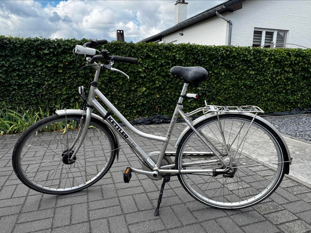 Grijze damesfiets, Ophalen, Zo goed als nieuw, Versnellingen