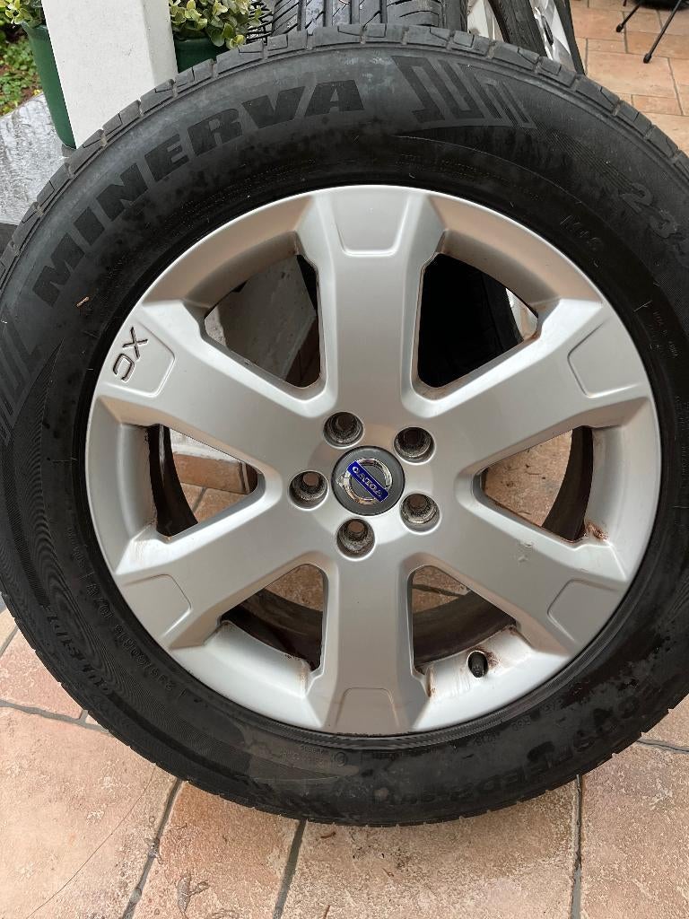 Originele Volvo-wielen met winterbanden, Auto-onderdelen, Banden en Velgen, Ophalen, 18 inch, Gebruikt, Winterbanden