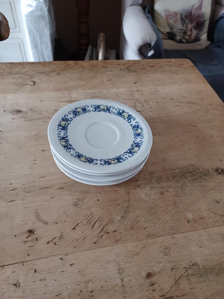VILLEROY EN BOCH CADIZ onderbordjes aan 1.50 euro per stuk, Antiquités & Art, Enlèvement ou Envoi