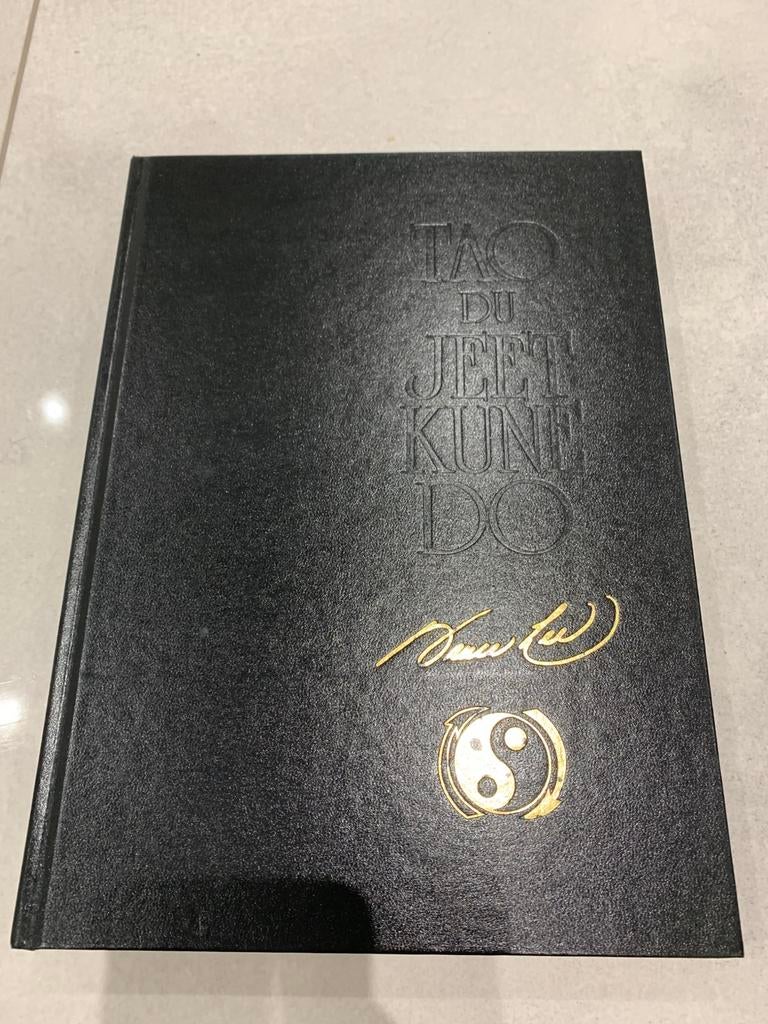 Bruce Lee boek Tao du Jeet Kune do Hardcover, Boeken, Ophalen of Verzenden, Zo goed als nieuw, Vechtsport