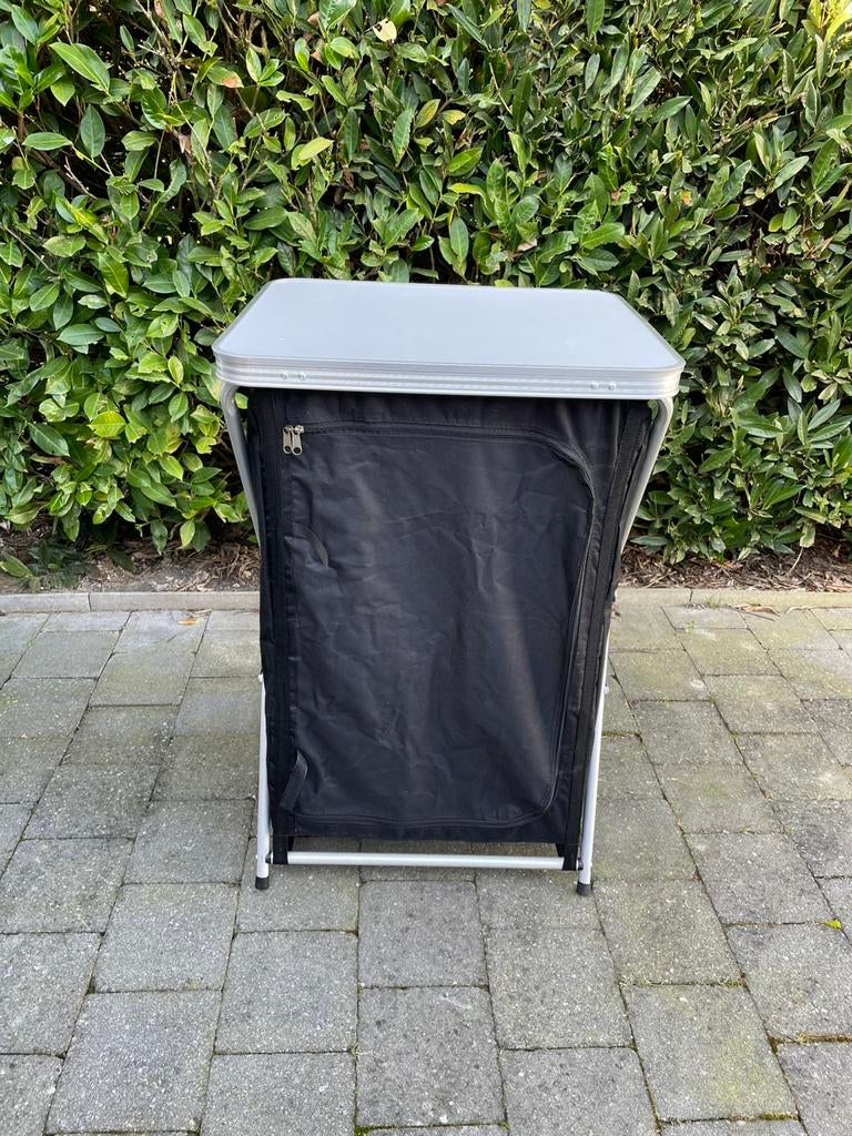 Plooibaar kastje, Caravans en Kamperen, Ophalen, Zo goed als nieuw