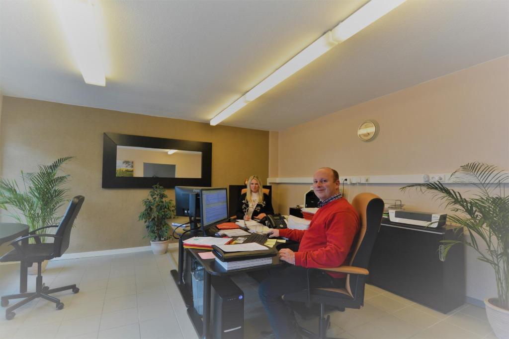 Wij zoeken uw huis in de Eifel!, Immo, Étranger, Allemagne, Maison d'habitation, Campagne, 150 m²