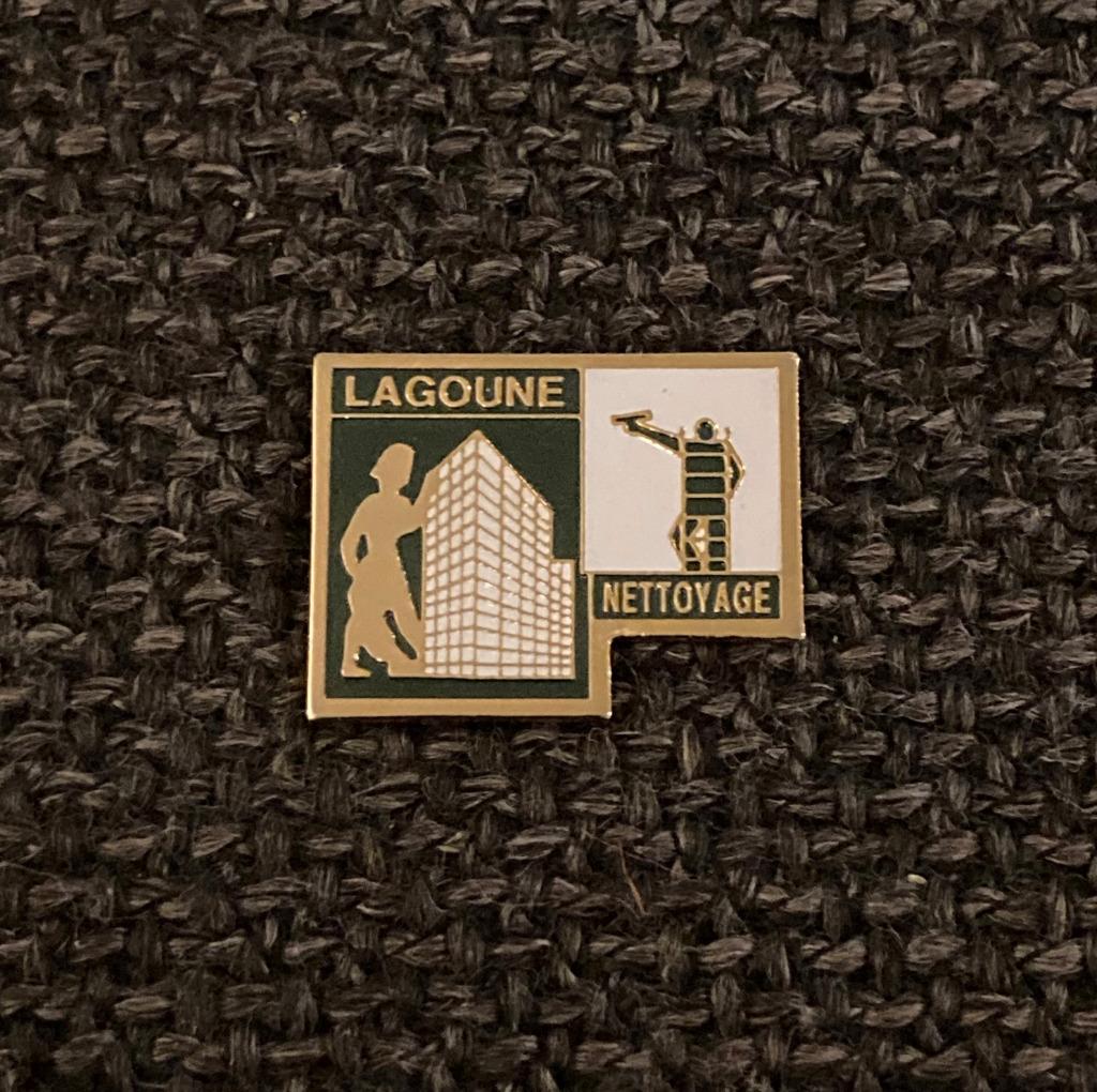 PIN - LAGOUNE NETTOYAGE, Envoi, Utilisé, Autres sujets/thèmes, Insigne ou Pin's