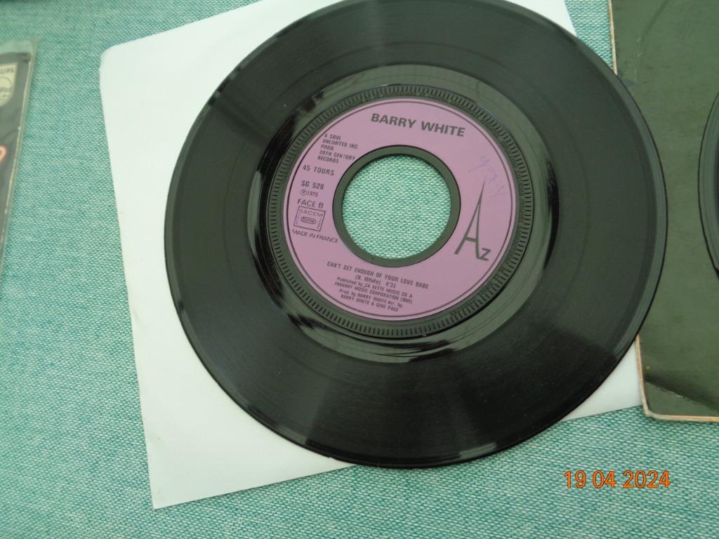 Barry White - Vinyl singels /Youre the first the last, Beschermende buitenhoes, Ophalen of Verzenden, Zo goed als nieuw, Overige formaten
