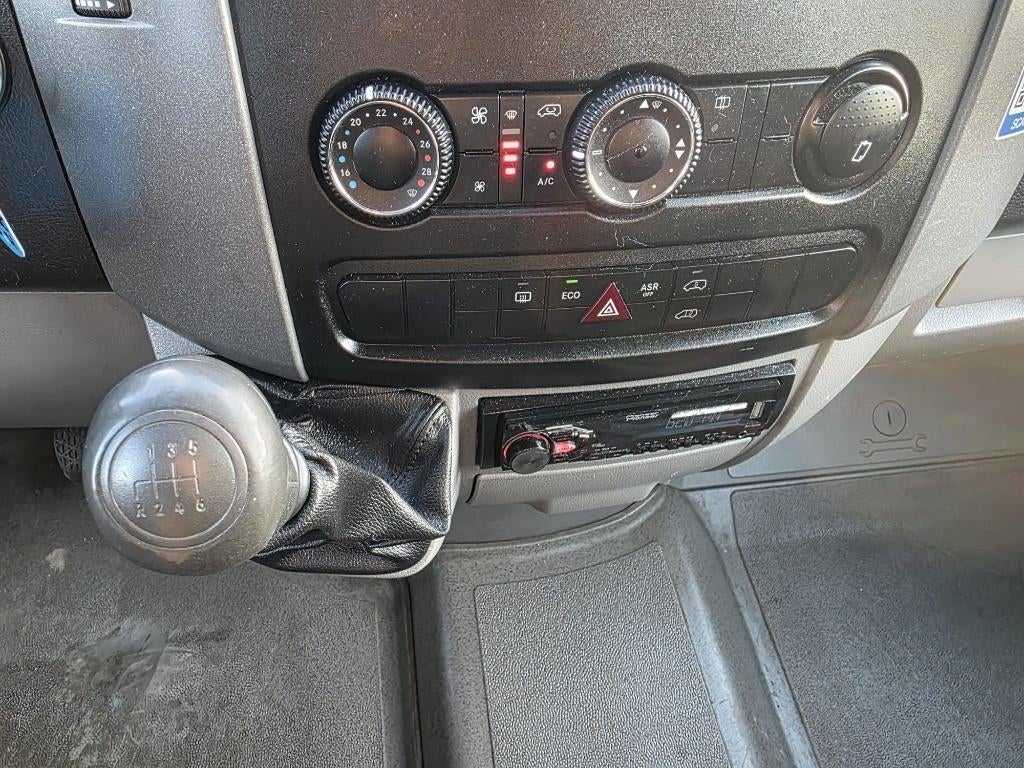 Mercedes-Benz Sprinter 313 (Stock ID 30415) — 17