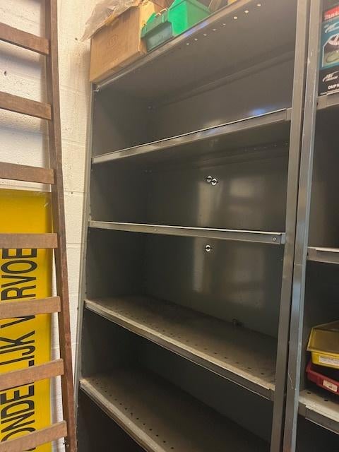metalen rekken, Zakelijke goederen, Ophalen