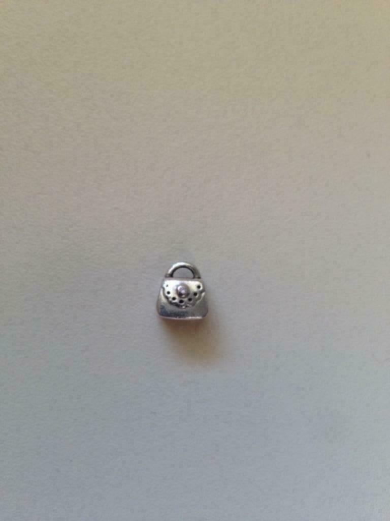 Pandora valiesje met steentje, Ophalen, Persoonlijke verzorging