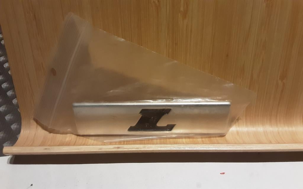 PEUGEOT 504 L embleem, Ophalen of Verzenden, Achter, Peugeot