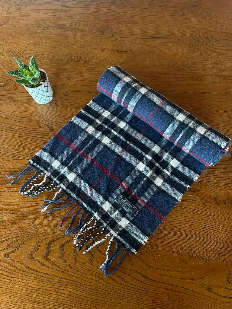 Burberry sjaal, Kleding | Dames, Mutsen, Sjaals en Handschoenen, Zo goed als nieuw, Sjaal, Ophalen of Verzenden