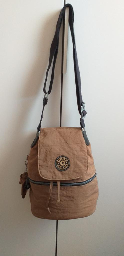 Kipling handtas / schoudertas mokka bruin, Enlèvement ou Envoi, Comme neuf, Brun, Kipling