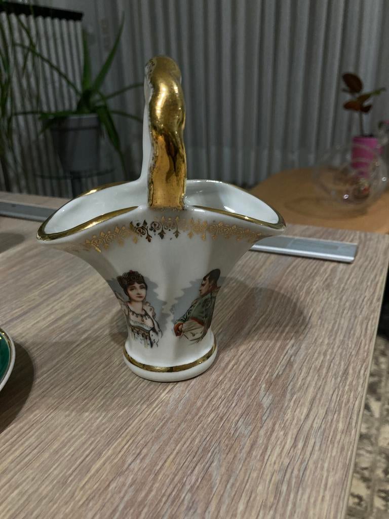 porseleine  mandje met Napoleon en Josephine, Huis en Inrichting, Ophalen of Verzenden, Zo goed als nieuw