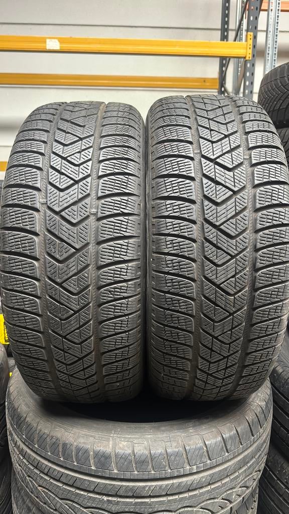 2355518  235/55/18  235/55R18 winter merk pirelli, Ophalen