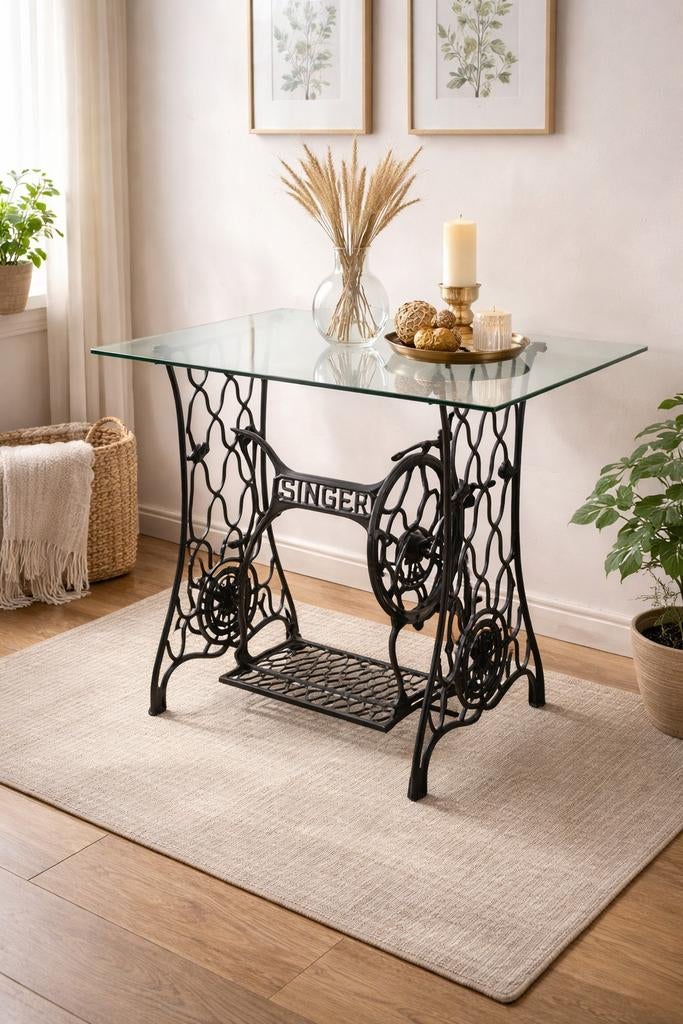Table avec plateau en verre épais et cadre Singer, Antiquités & Art, Antiquités | Meubles | Tables, Enlèvement