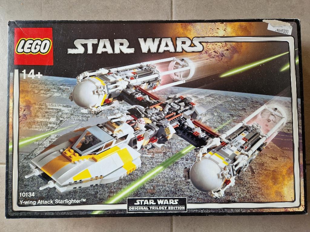 Lego Star Wars 10134 Y-Wing Attack Starfighter UCS 2004, Envoi, Comme neuf, Ensemble complet, Lego
