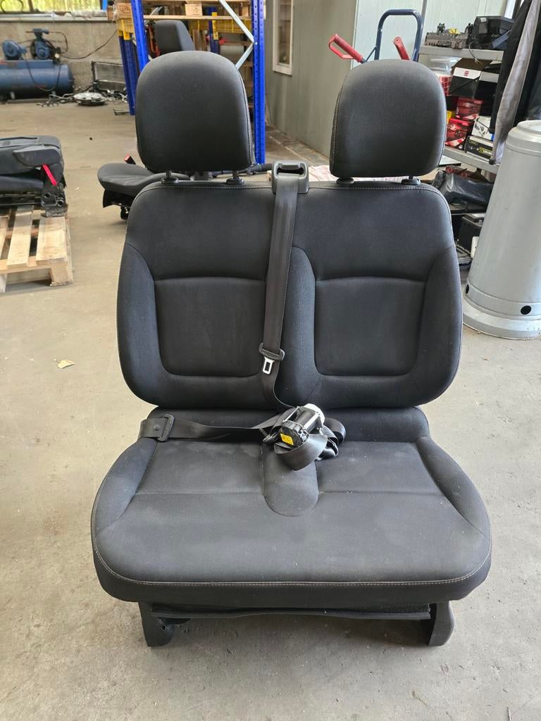 Renault Trafic 1.6 DCI R9M 452 sièges, Autos : Pièces & Accessoires, Enlèvement ou Envoi, Renault