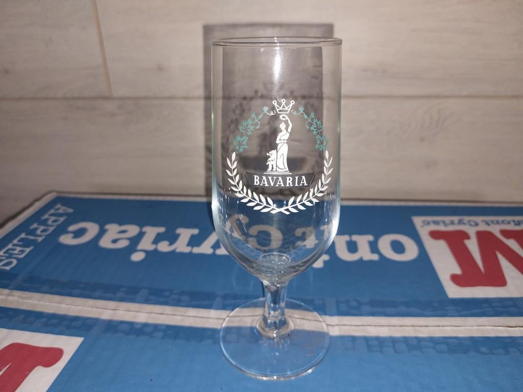Verre de collection Bavaria, Collections, Marques de bière, Enlèvement ou Envoi, Comme neuf, Verre ou Verres, Bavaria
