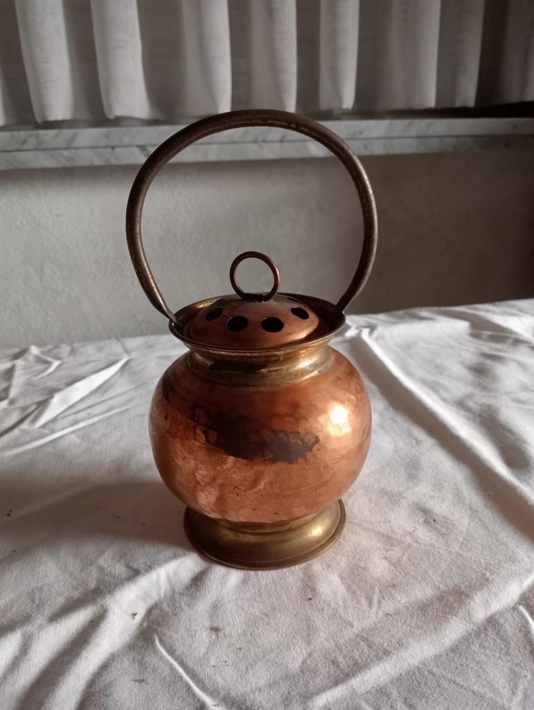 Koperen pot met draagbeugel, Enlèvement, Cuivre