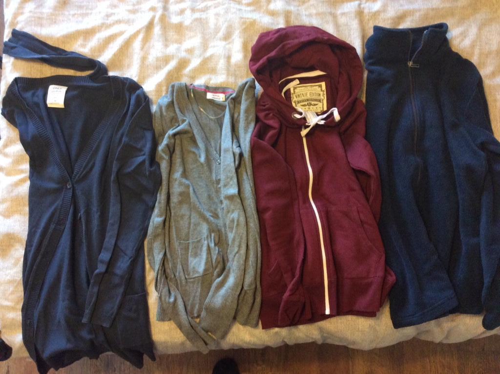 Truien meisjes / dames, Ophalen, Gedragen, Blauw