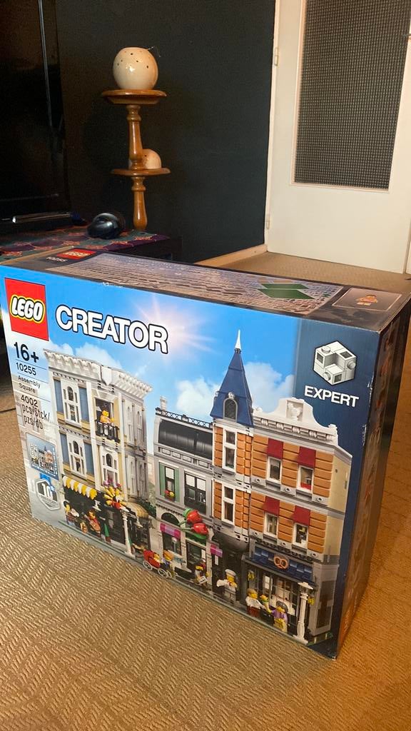 LEGO CREATOR Assembly Square #10255, Kinderen en Baby's, Speelgoed | Duplo en Lego, Ophalen, Nieuw, Complete set, Lego