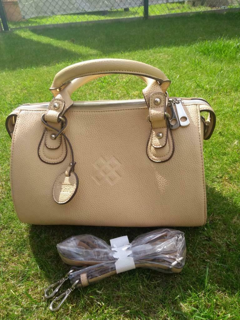 DOE EEN BOD! Terre Bleue - Stijlvolle beige nieuwe handtas, Handtassen en Accessoires, Ophalen of Verzenden, Nieuw, Beige, Handtas