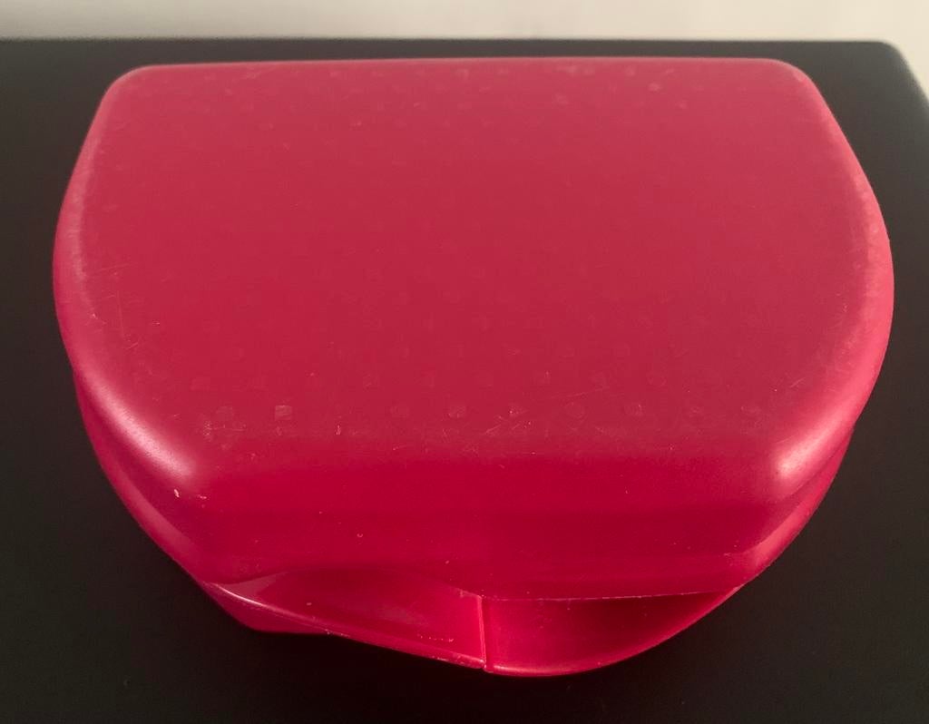 Brooddozen Tupperware, Ophalen, Gebruikt, Rood, Bus of Trommel