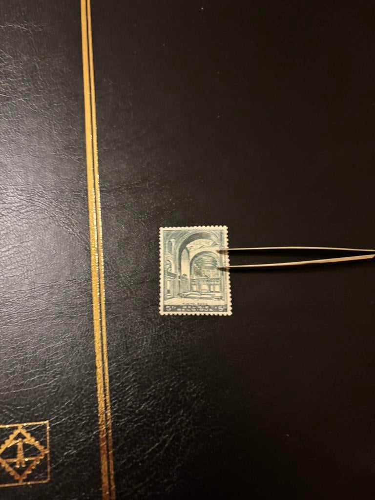Basilique de Koekelberg OBP 477*, Timbres & Monnaies, Enlèvement