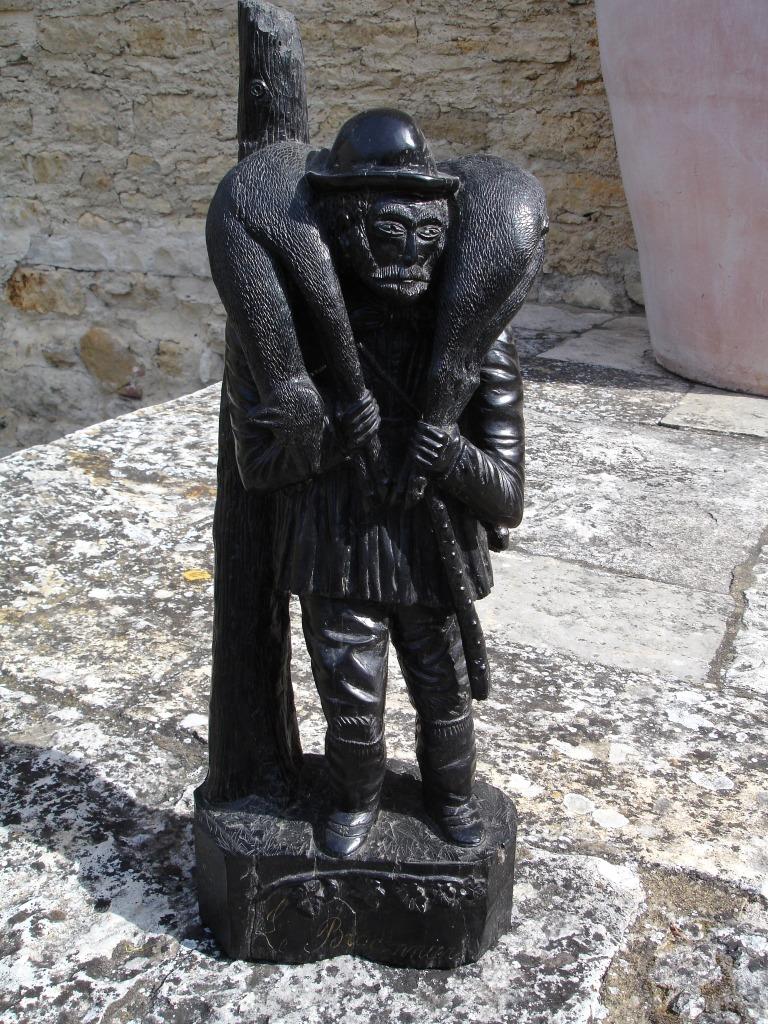 statue en ébène Le braconnier par Maquet, Enlèvement ou Envoi