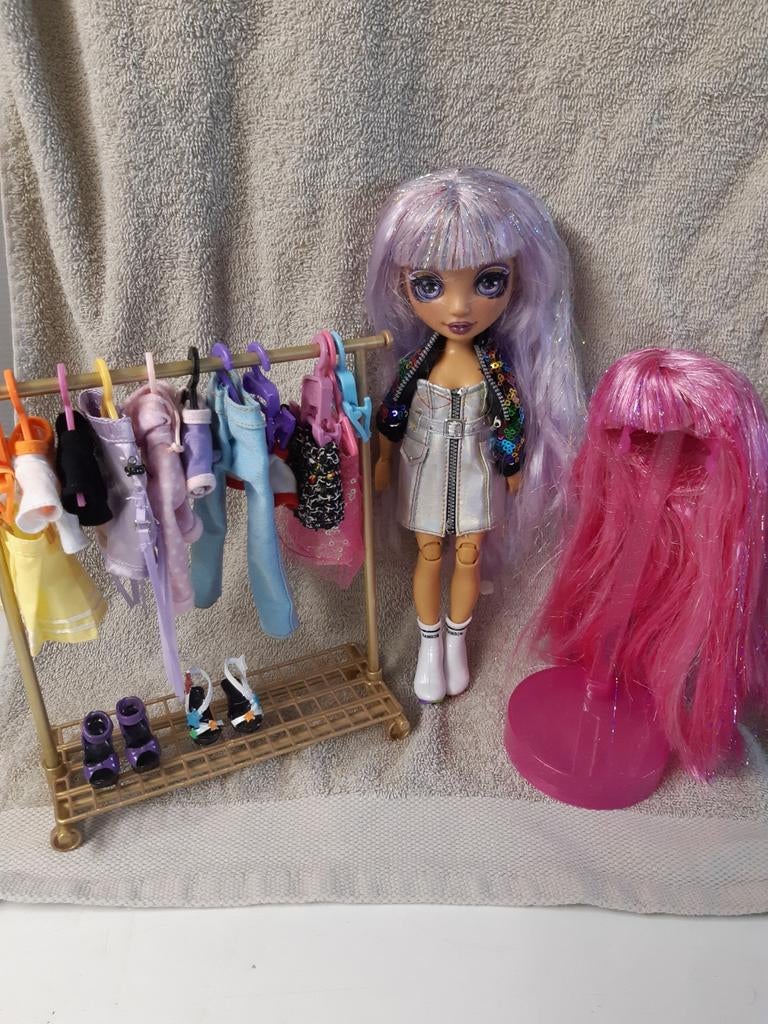 Mooie Rainbow high pop met accessoires, Enlèvement