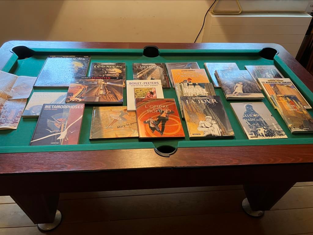 19 bedden F.Schuiten/ B.Peeters, Ophalen, Zo goed als nieuw
