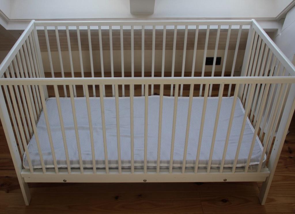 IKEA GULLIVER compleet babybed matras lattenbodem kinderbed, Enlèvement, Comme neuf, Matelas