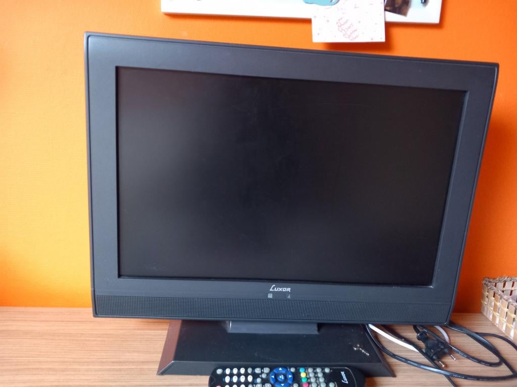 Luxor 19' W LCD-TV, TV, Hi-fi & Vidéo, Télévisions, Enlèvement, LCD
