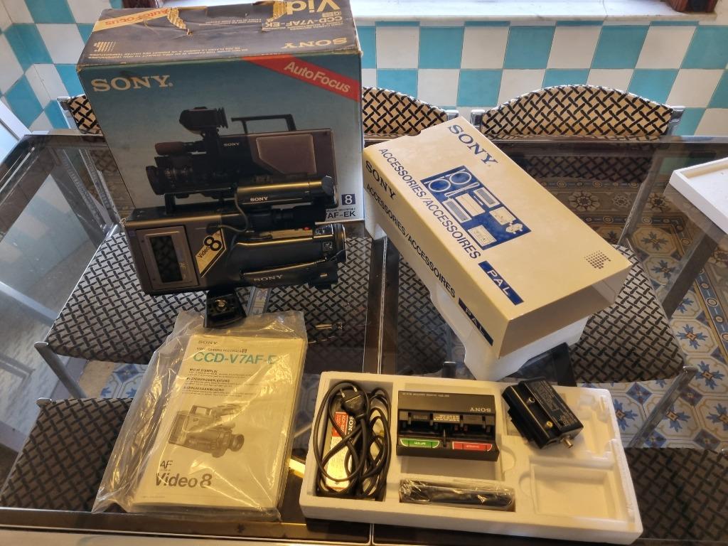 Camera 8 mm CCD-V7AF 80s, Ophalen