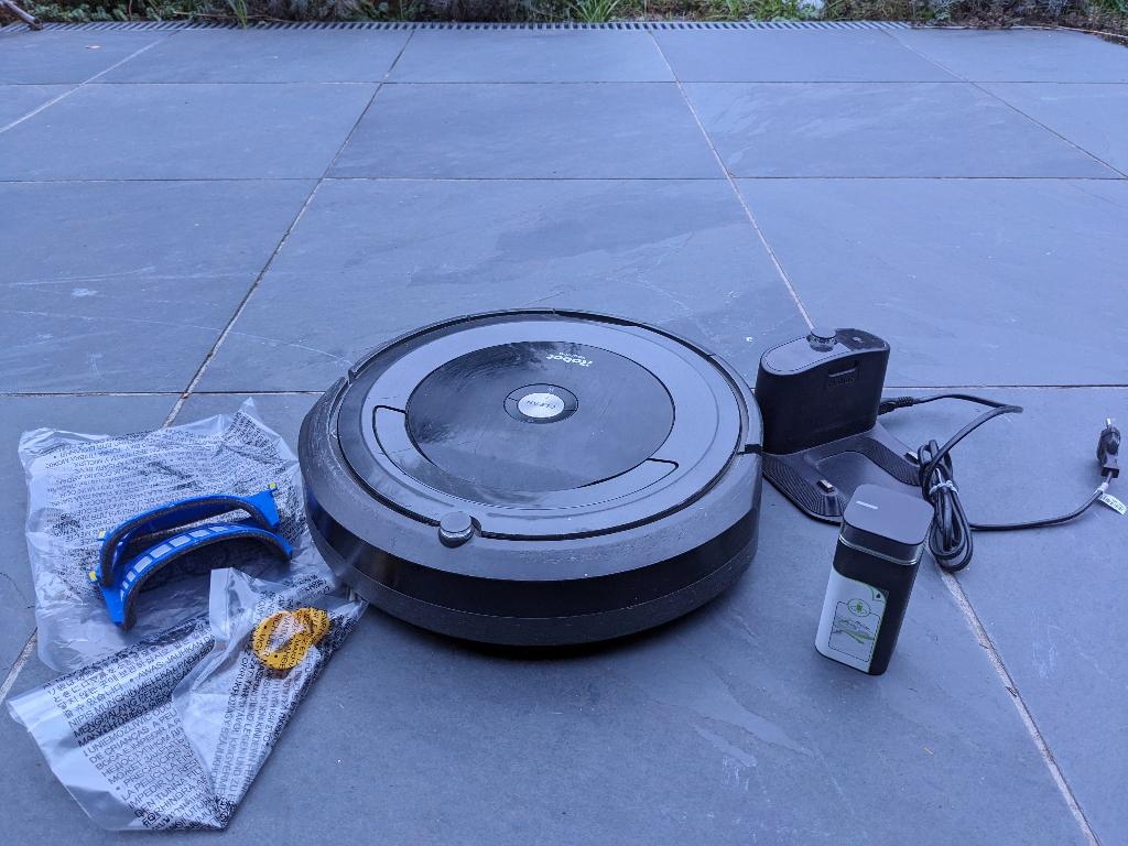 huishoud, Elektronische apparatuur, Stofzuigers, Gebruikt, Minder dan 1200 watt, Reservoir, Ophalen