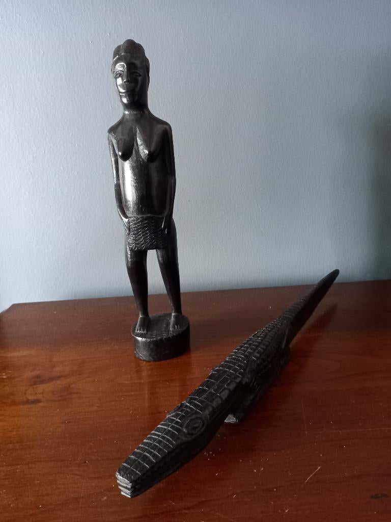 Afrikaanse houten beeldjes, Ophalen