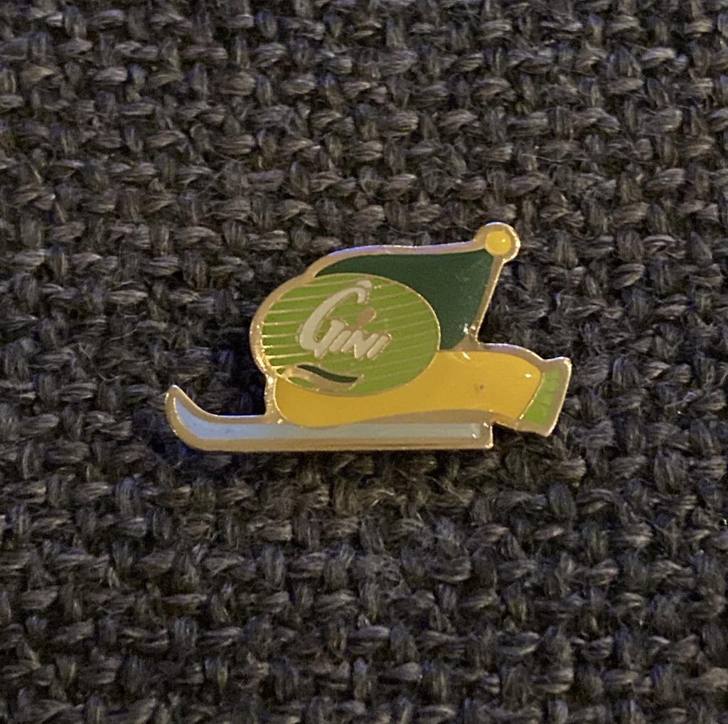 PIN - GINI - FRISDRANK, Collections, Envoi, Utilisé, Marque, Insigne ou Pin's