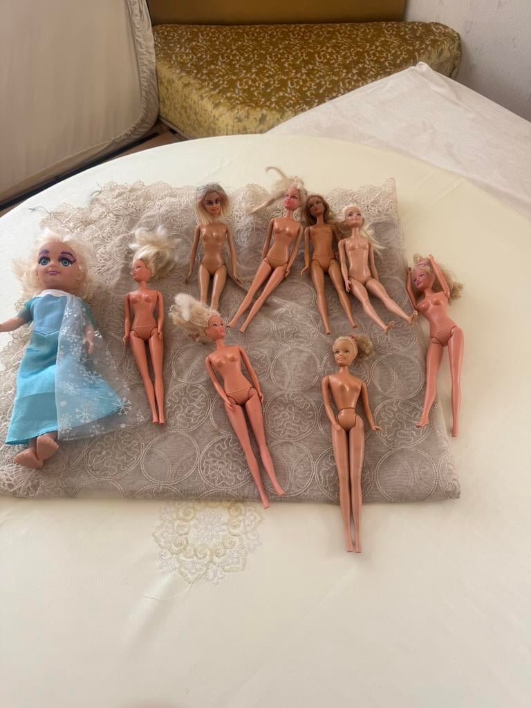 Un lot de poupée de la marque Barbie, Collections, Enlèvement ou Envoi, Comme neuf, Poupée