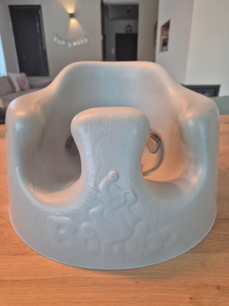 Bumbo seat - grijs, Ophalen, Zo goed als nieuw