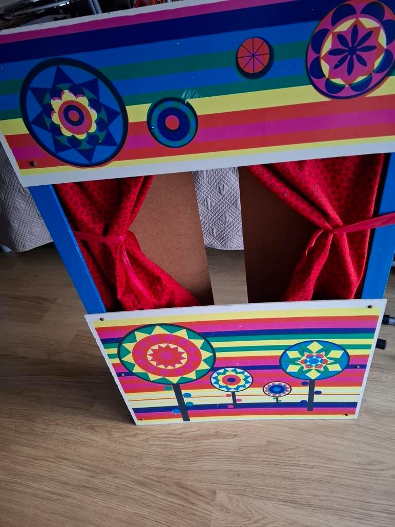 Poppenkast, Ophalen, Zo goed als nieuw
