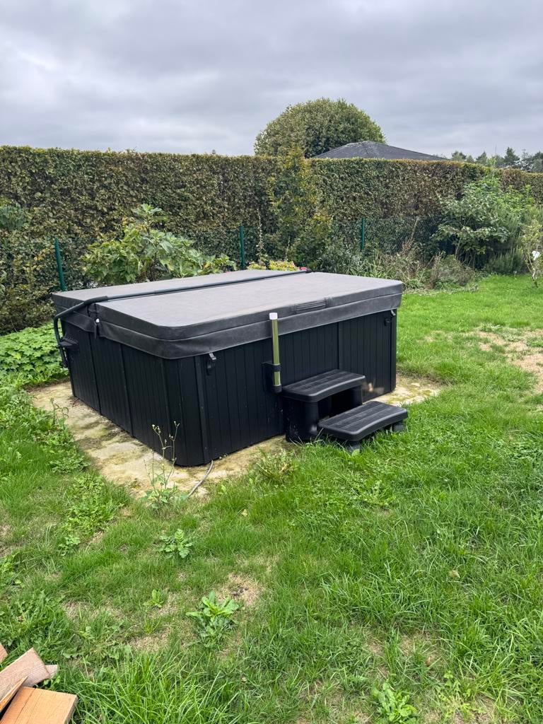 Grote jacuzzi voor 5 pers.te koop/te ruil voor barrelsauna, Ophalen, Zo goed als nieuw