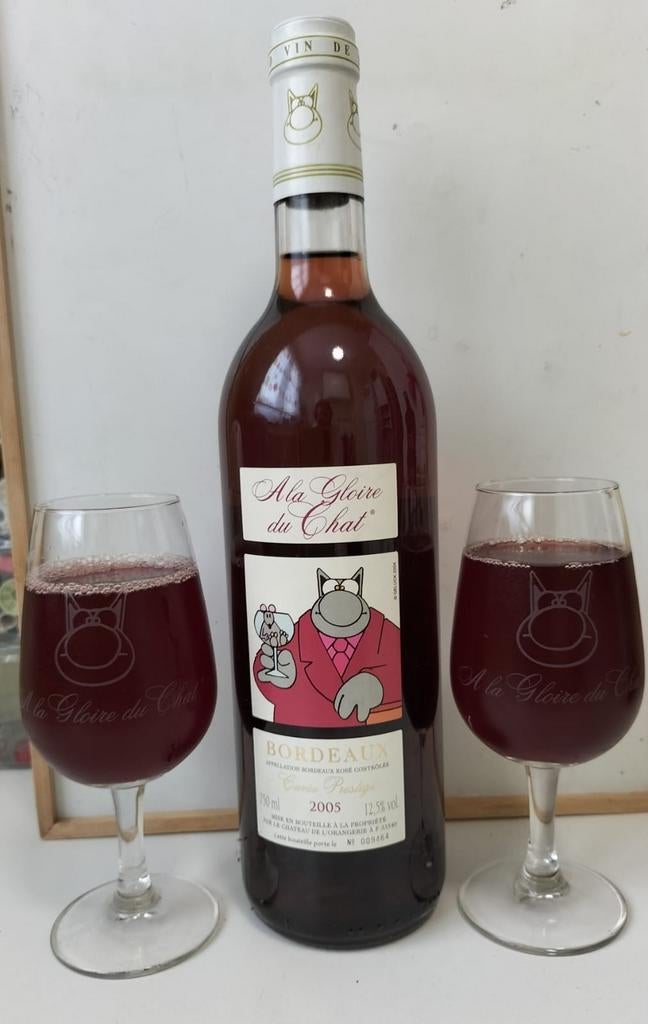Bouteille de vin collection Le Chat de Geluck + 2 verres, Enlèvement, Comme neuf