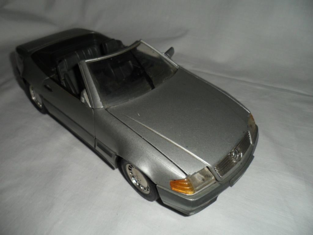 Maisto Mercedes-Benz 500SL 1:18, Hobby & Loisirs créatifs, Voitures miniatures | 1:18, Enlèvement ou Envoi, Comme neuf, Voiture