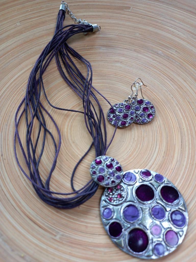mooie ketting messing +oorbellen kl.paars-aubergine  nieuw, Overige voorstellingen, Paars, Nieuw, Ophalen of Verzenden