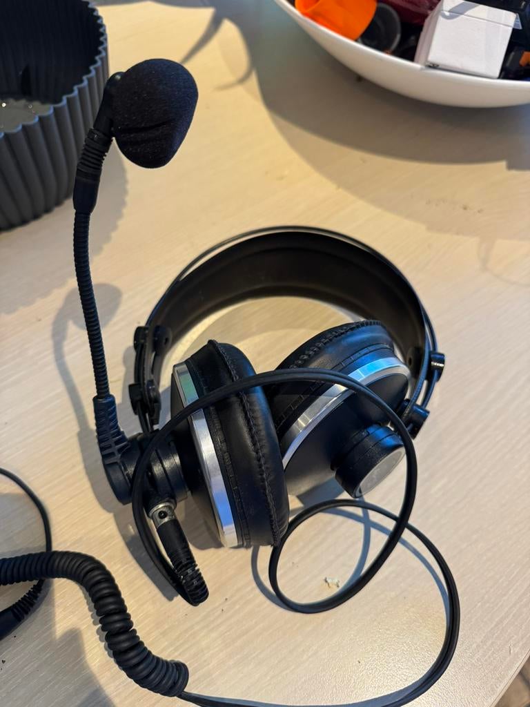 Super casque pro avec micro AKG HSD271, Ophalen of Verzenden, Zo goed als nieuw