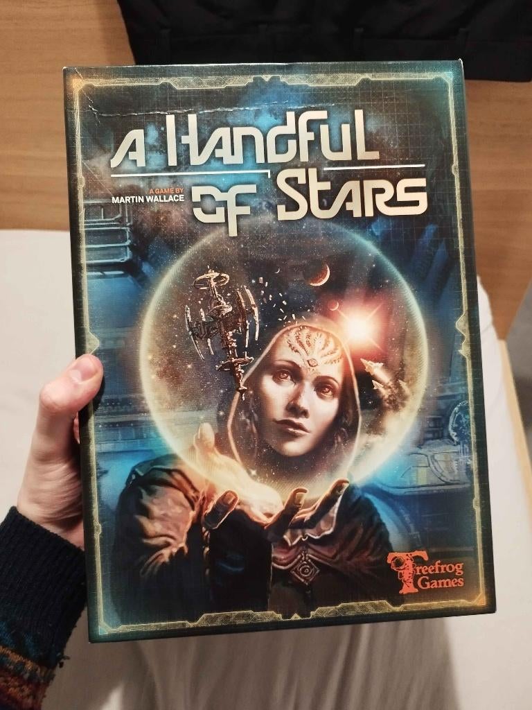 A Handful of Stars, Drie of vier spelers, Ophalen, Zo goed als nieuw, Treefrog Games