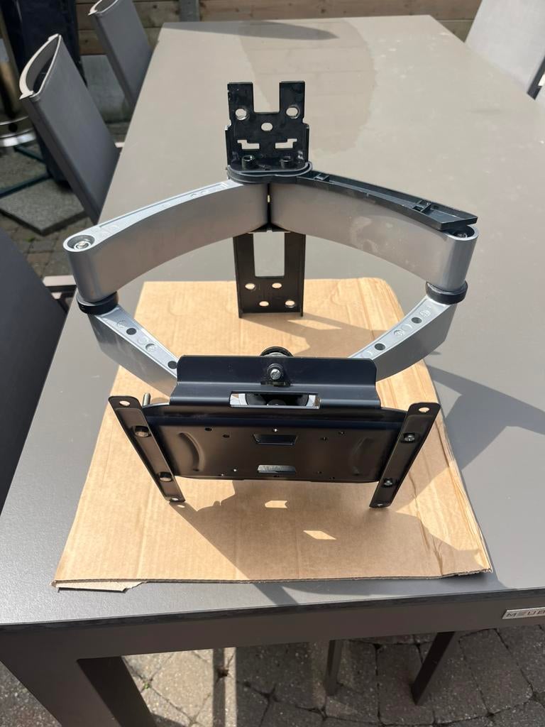 Vogel’s Beweegbare tv arm, Ophalen, Gebruikt