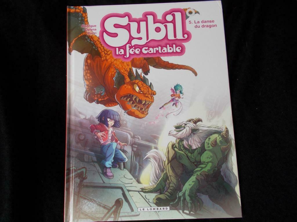 Sybil - La Fée Cartable (3 Albums encore disponibles), Boeken, Meerdere stripboeken, Ophalen, Zo goed als nieuw, Manuela RAZZI